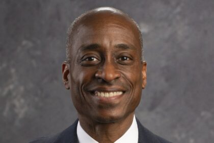 Official portrait of Federal Reserve Board Vice Chair Philip N. Jefferson