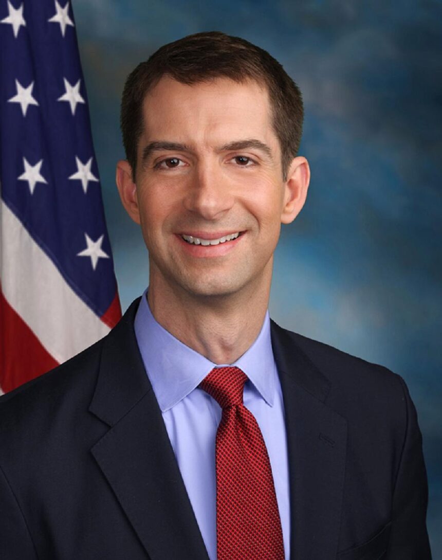 Senator Tom Cotton official Senate portrait