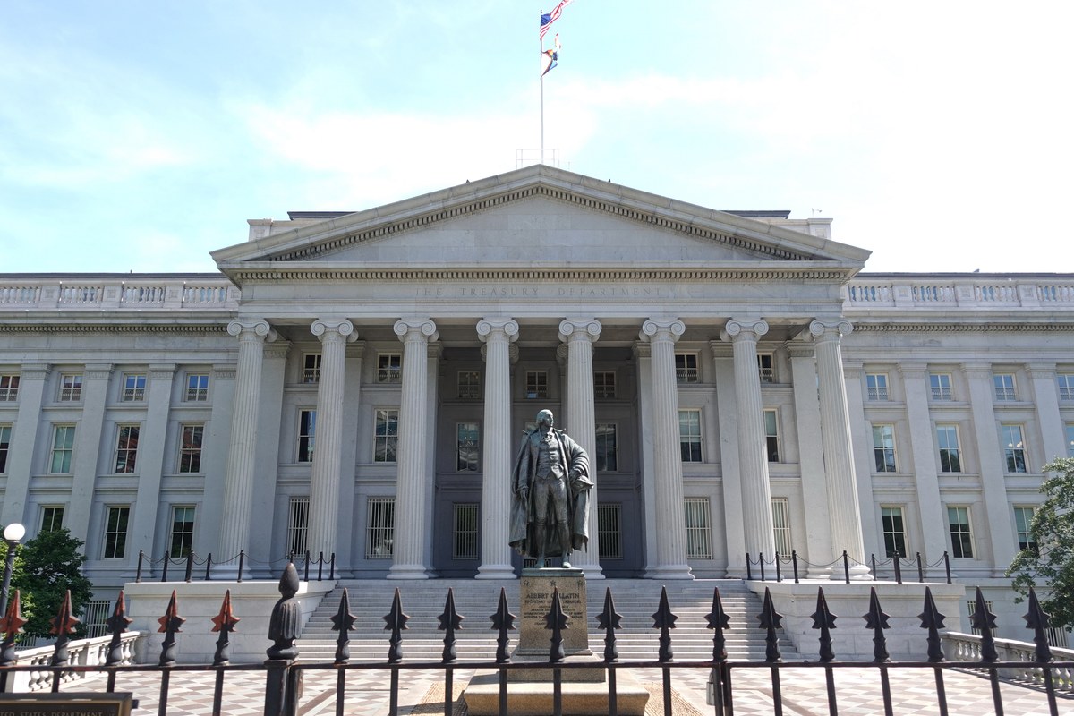 North facade and columns of the United States Department of the Treasury building